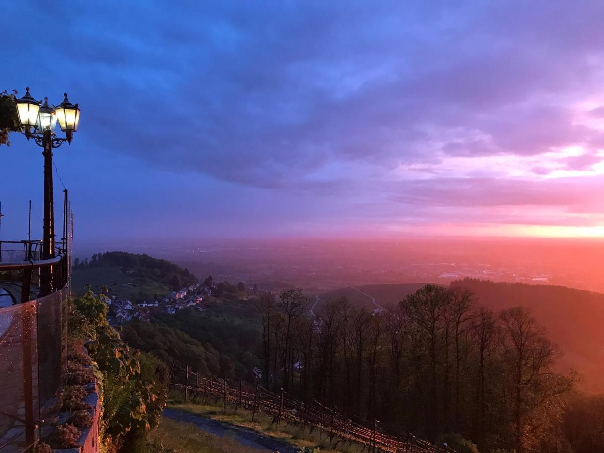 Burg Windeck ***S Hotel บึล ภายนอก รูปภาพ