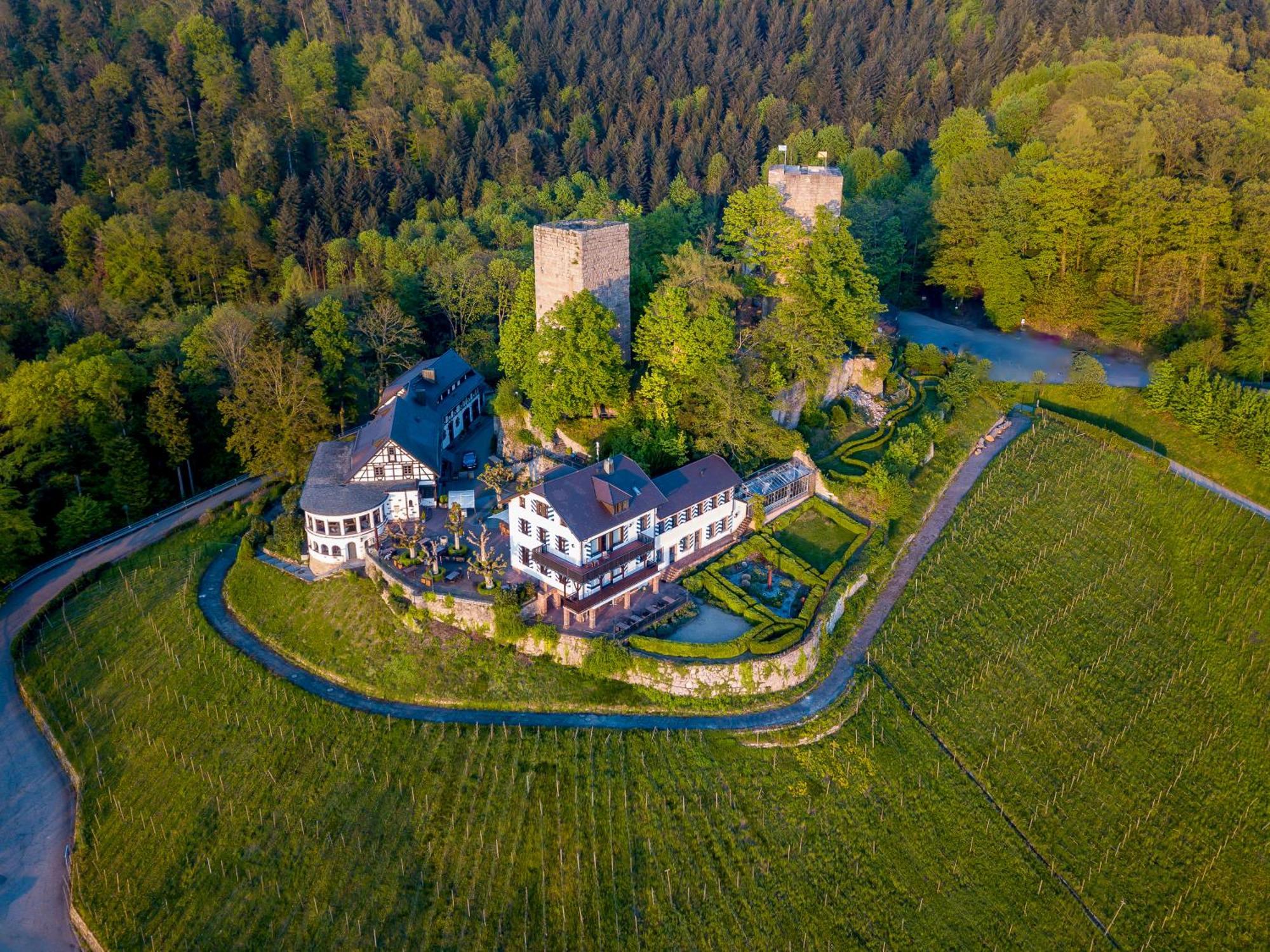 Burg Windeck ***S Hotel บึล ภายนอก รูปภาพ